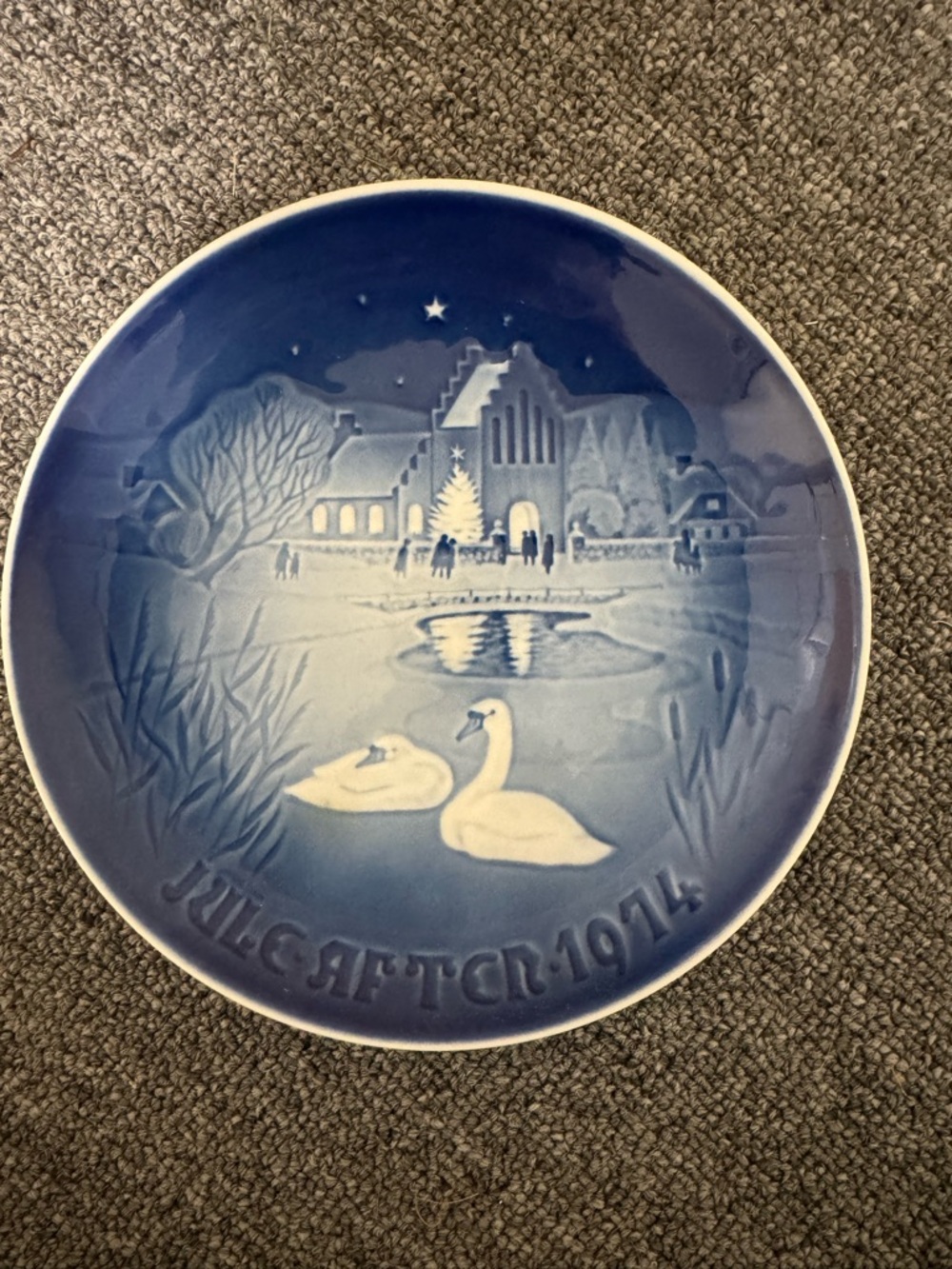 Big & Grondahl Blue  Holiday Collector Plate - 'Jule Aften 1974' Decorative